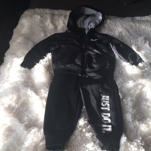 Baby Boy Black & White Nike Track Suit/18m